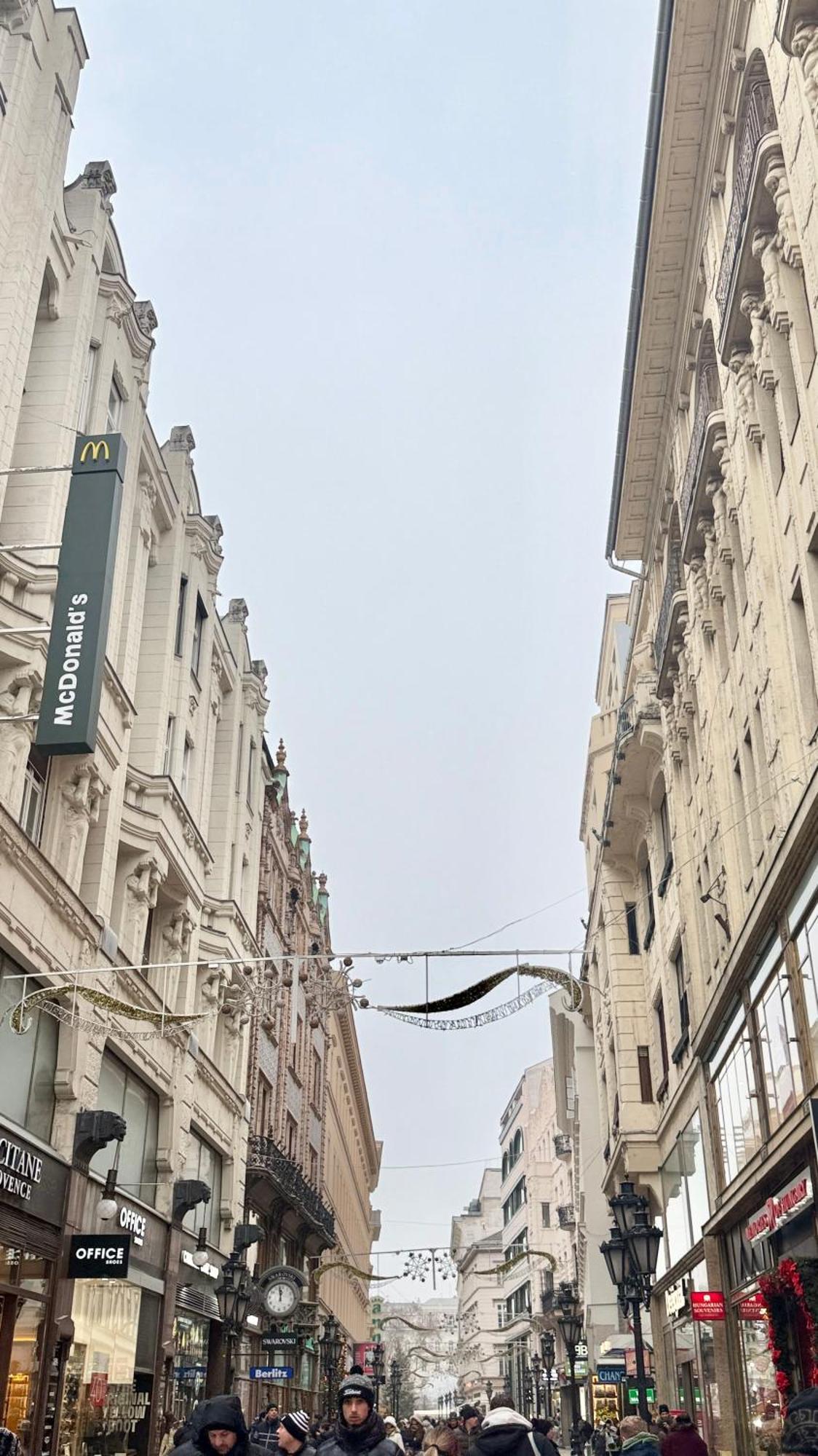 City Centrum Fashionstreet Apartman Appartamento